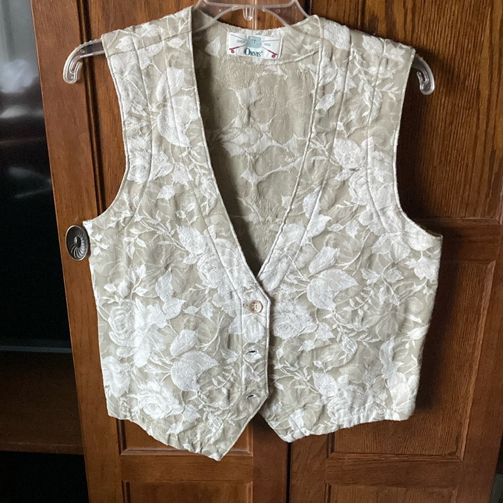 Orvis Floral Beige and White Vest